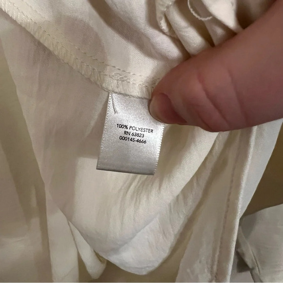 {CJ Banks} NWT Cream Blouse Size 2XL - Picture 7 of 7